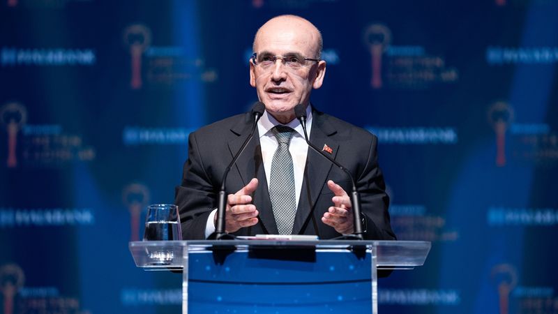 Mehmet Şimşek'ten Fitch yorumu: Uyguladığımız programın sonuçları ülke puanına yansıdı