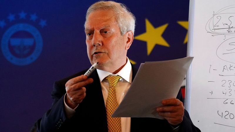 Aziz Yıldırım: Camia içinde Fenerbahçe'nin başarısını istemeyen şerefsizdir