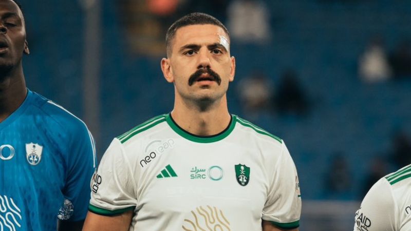 Merih Demiral bıyık bıraktı