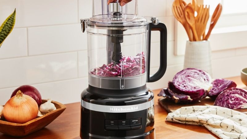 Mutfak robotlarının bıçakları jilet gibi oluyor, bu yöntem her şeyi unutturuyor…