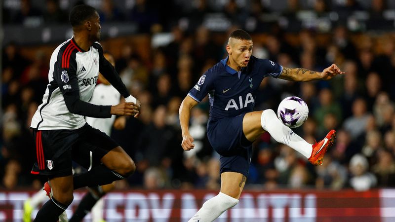 Tottenham deplasmanda kayıp! Fulham üçledi