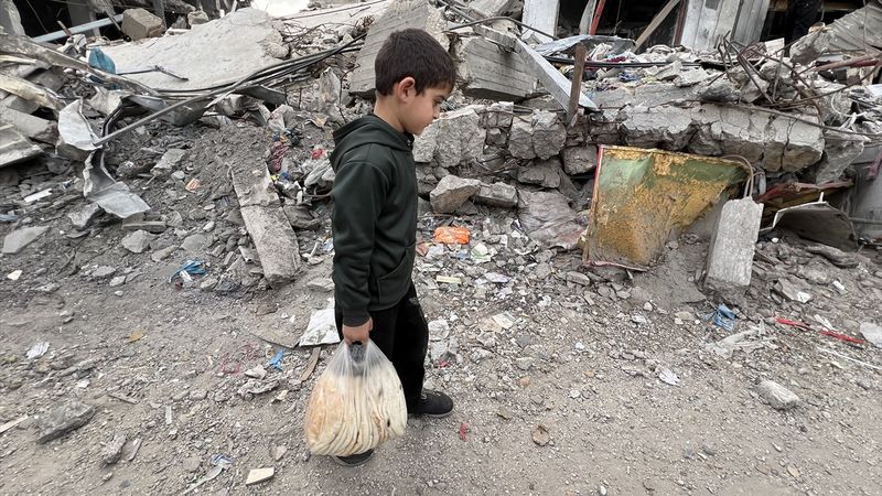 DSÖ: Gazze'de insanlar açlıktan ölüyor