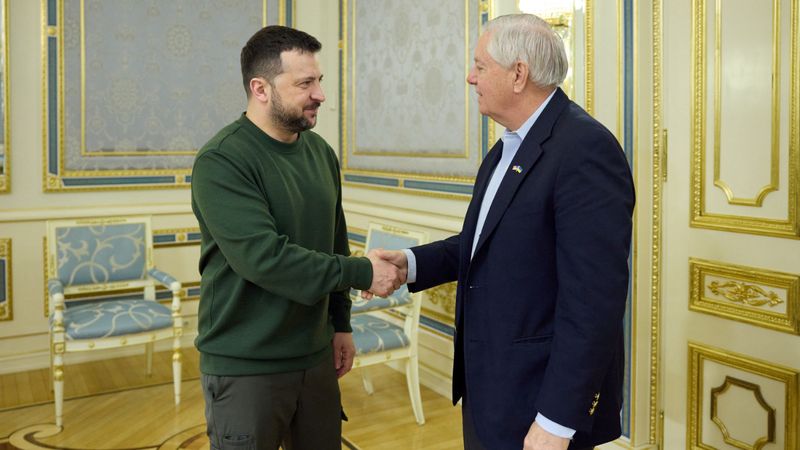 ABD'li Senatör Graham, Zelensky ile görüştü: Genç Ukraynalılar cepheye gitmeli