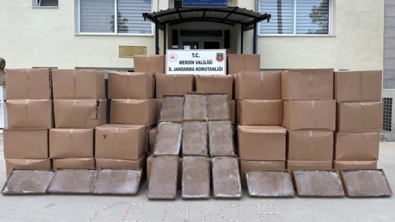Mersin'de 2.5 milyon liralık kaçak makaron ele geçirildi