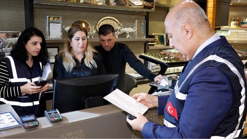 Ticaret Bakanlığı, Ramazan'da restoran denetimlerine 1,7 milyon lira para cezası kesti