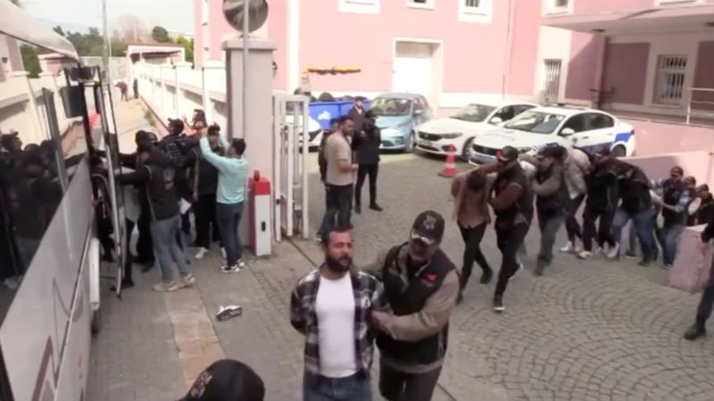 3 ilde eş zamanlı PKK operasyonu: 94 kişi yaklandı