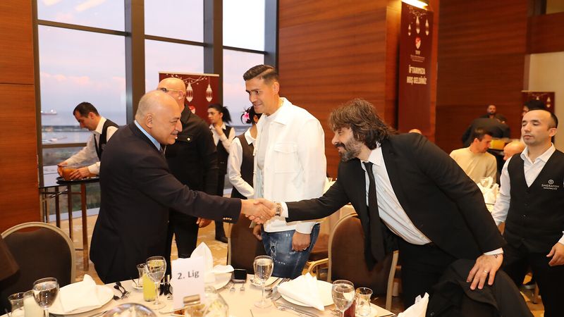 TFF iftarına Fenerbahçe ve Beşiktaş'tan kimse katılmadı