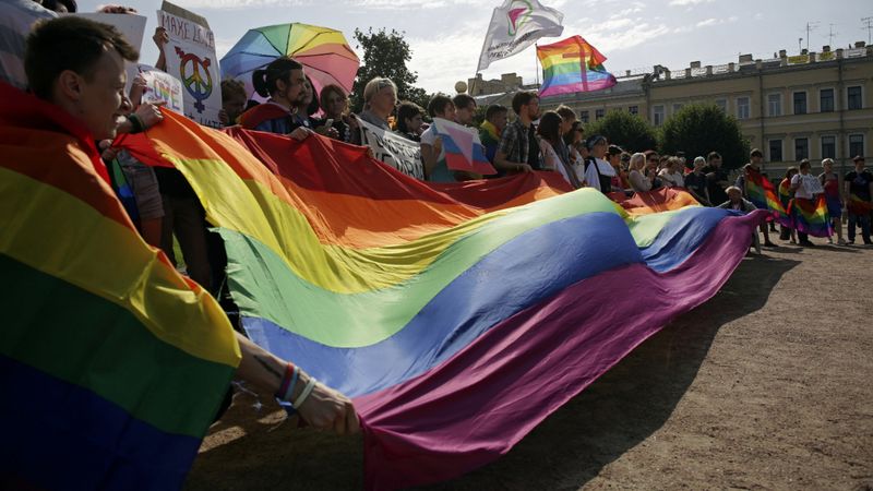 Rusya, LGBT'yi aşırılıkçı ve terör örgütleri listesine ekledi