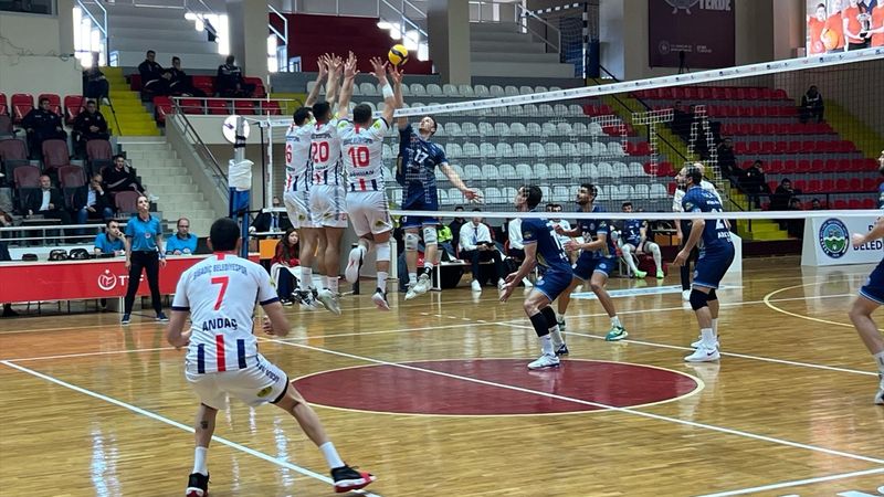 Efeler Ligi'nde küme düşen iki takımdan maça çıkmama kararı