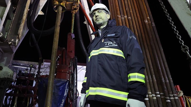 Alparslan Bayraktar: Ramazan sonunda Gabar'da günlük petrol üretimi 40 bin varile ulaşacak