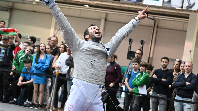 Milli eskrimci Enver Yıldırım'dan tarihi başarı