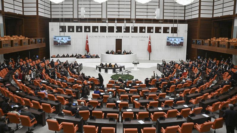 TBMM nisanda yoğun mesai yapacak: Kanun teklifleri Meclis'e gelecek
