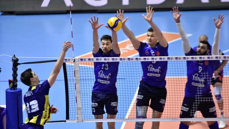 Kupa Voley'de finalin adı belli oldu! Arkas ile Halkbank karşılaşacak