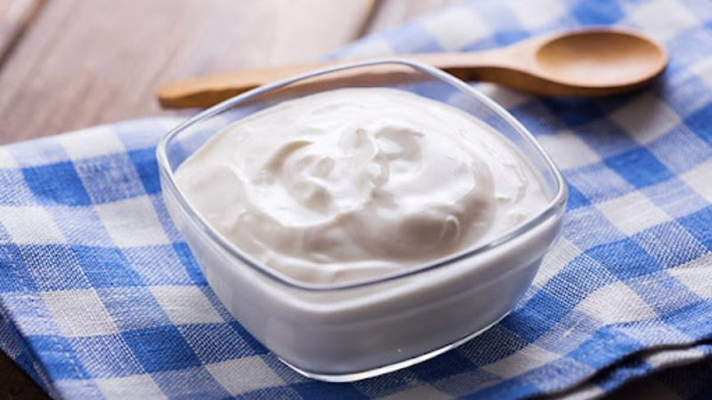 Sabahları iki kaşık yoğurt yiyin, o dertleri maziye gömün…