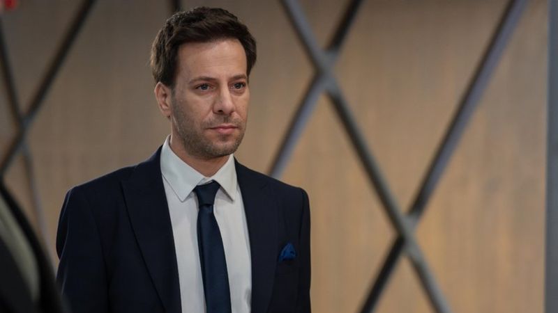 Kızılcık Şerbeti Giray'ın gerçek aşkı 16 yaş küçük çıktı! Cesur pozlarıyla gündemde...