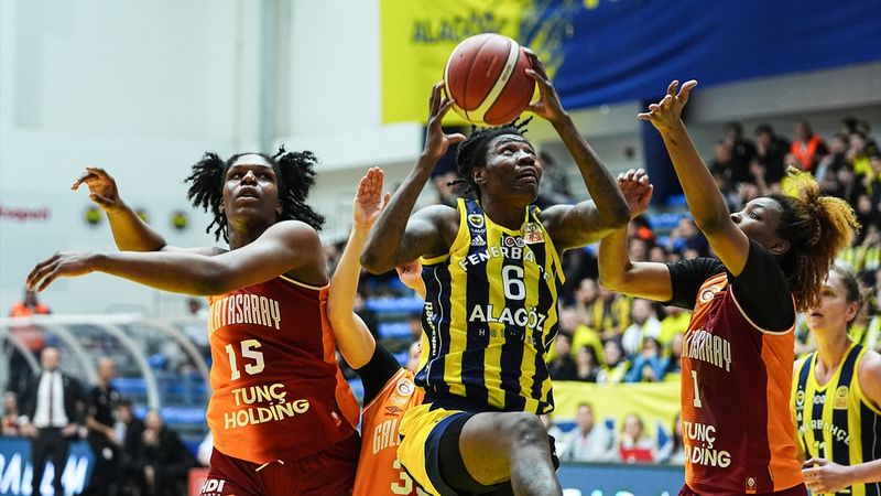 Fenerbahçe, Galatasaray serisinde öne geçti