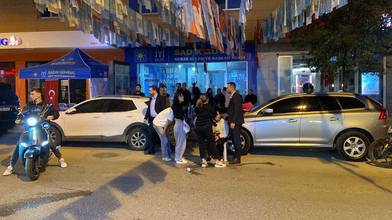 Kocaeli'de motosiklet devrildi: 1 yaralı