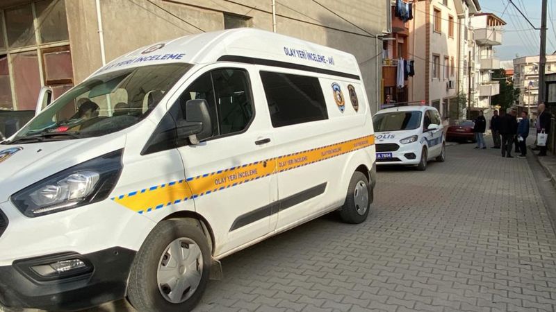 Kocaeli'de üzerine duvar yıkılan çocuk hayatını kaybetti