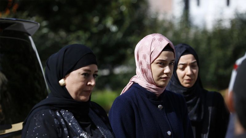 1 Nisan reyting sonuçları: Kızıl Goncalar zirveye kuruldu