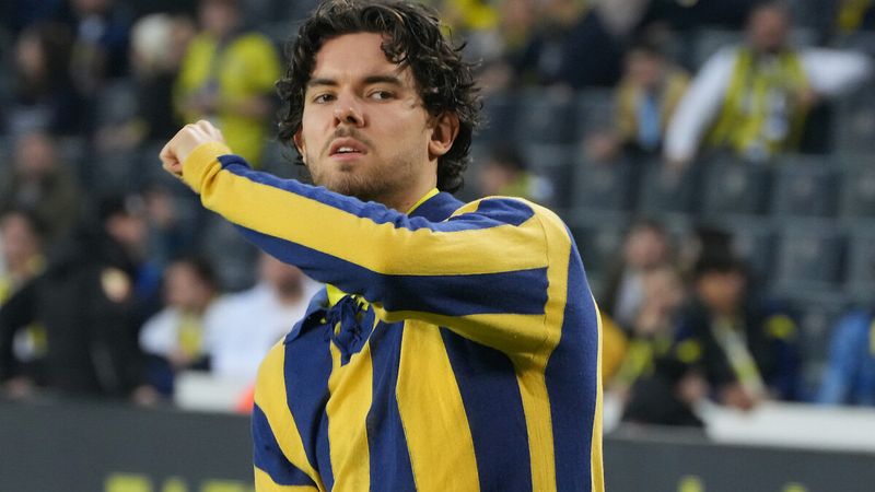 Fenerbahçe, Ferdi Kadıoğlu için en az 30 milyon euro bekliyor