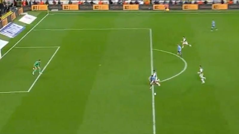 Adana Demirspor'un Fenerbahçe karşısında penaltı beklediği pozisyon