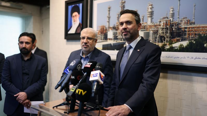 Alparslan Bayraktar, İran ziyaretinde: Resmi temaslarda bulundu