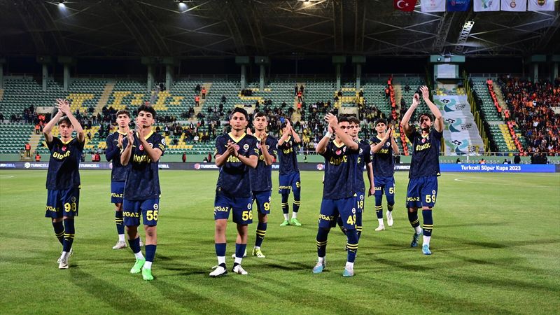 Fenerbahçe: Dik durmaya devam edeceğiz