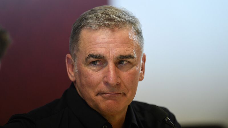 Stefan Kuntz küme düşme potasındaki takımın başına geçiyor