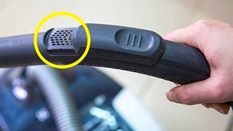 Süpürge borusundaki bu delikler bakın ne işe yarıyormuş…