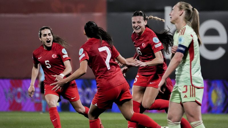 A Milli Kadın Futbol Takımı, Macaristan'ı devirdi