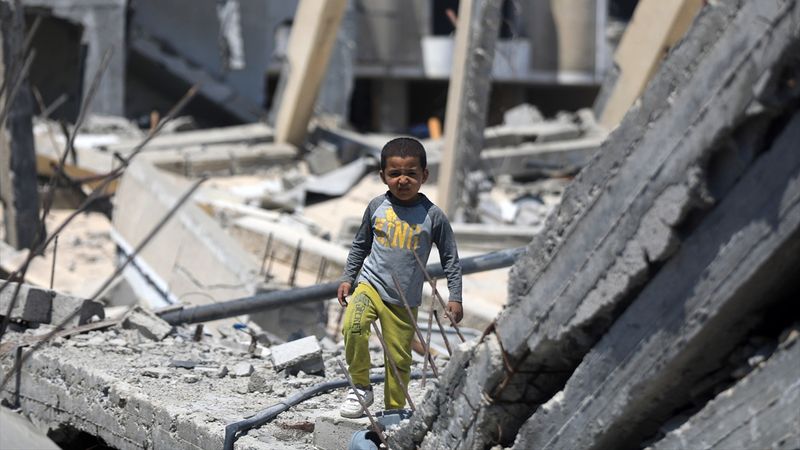 İsrail, bayramın ilk gününde Gazze'ye hava saldırısı düzenledi