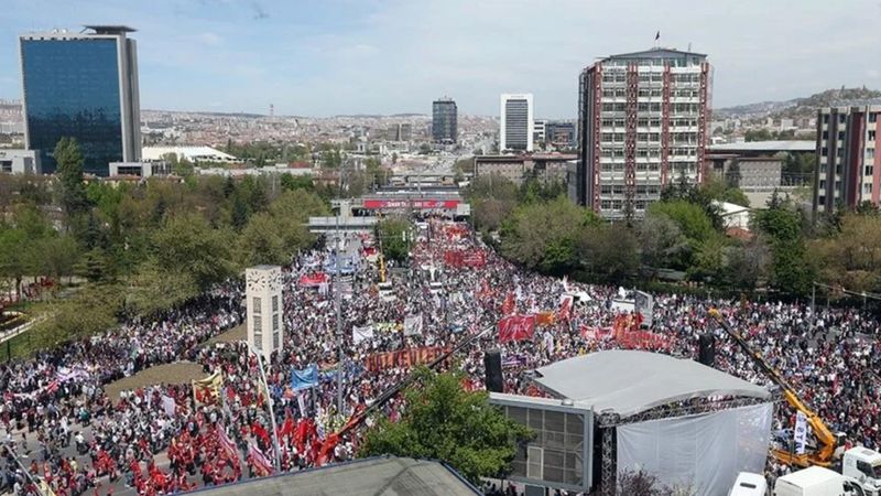 İşçi ve memur sendikaları 1 Mayıs'ı farklı şehirlerde kutlayacak