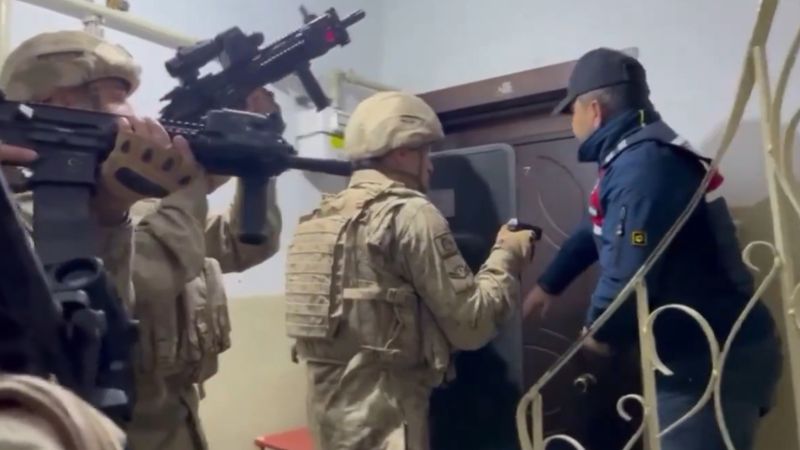 19 ilde terör operasyonu! Ali Yerlikaya açıkladı: 49 şüpheli yakalandı