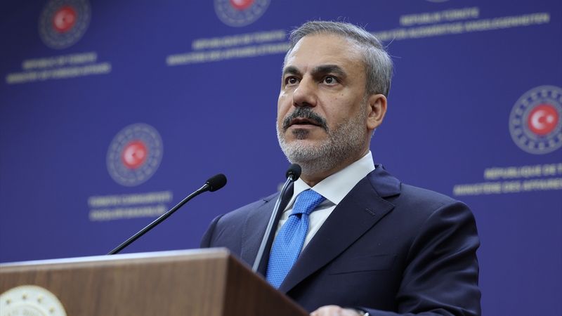 Dışişleri Bakanı Hakan Fidan, İranlı mevkidaşıyla görüştü