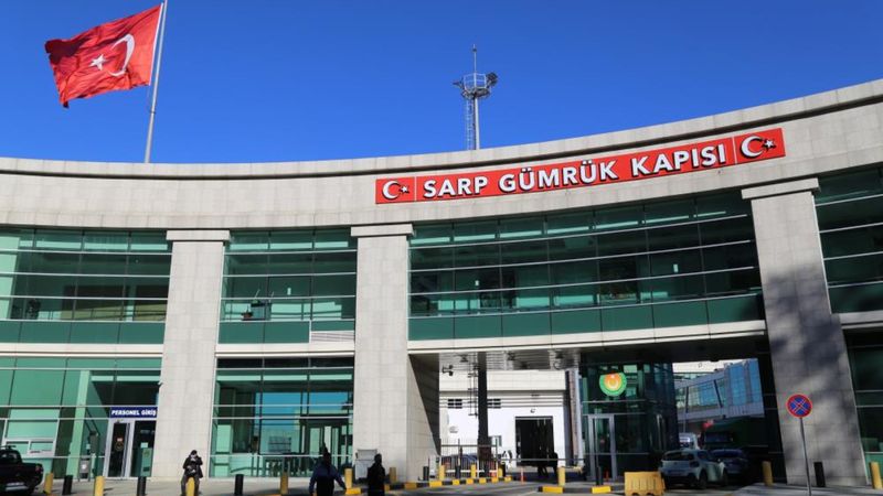 Bayram süresince Sarp Sınır Kapısı'ndan 183 bin yolcu giriş-çıkış yaptı