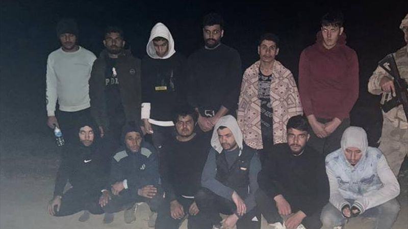 Bulgaristan sınırında 12 göçmen yakalandı