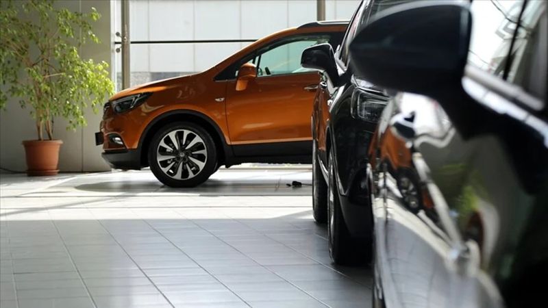 İkinci el çevrim içi oto pazarında satışlar martta düştü