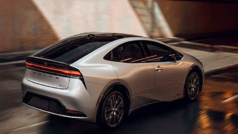 Toyota, 200 binden fazla Prius modelini geri çağırıyor