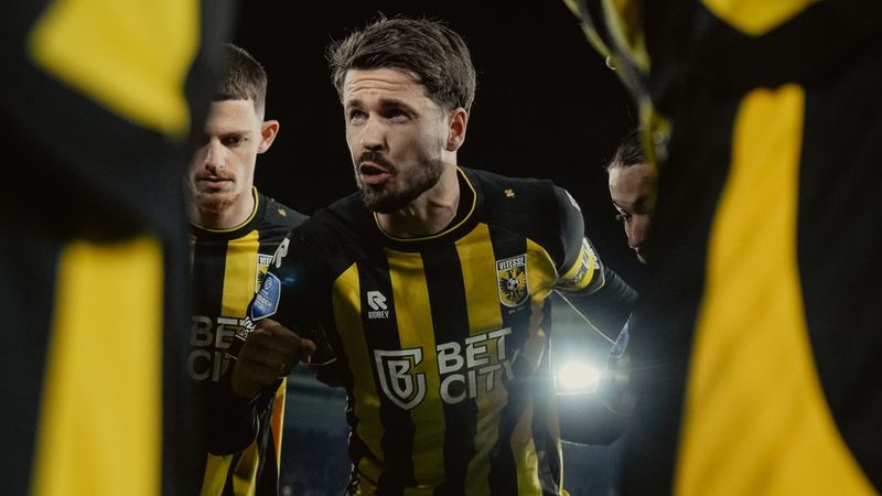 18 puanı silinen Hollanda ekibi Vitesse küme düştü