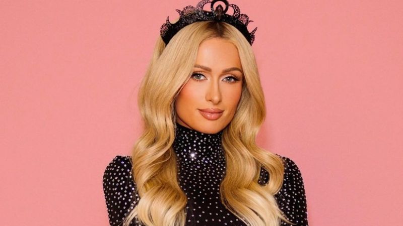 Paris Hilton kızının fotoğraflarını ilk kez paylaştı