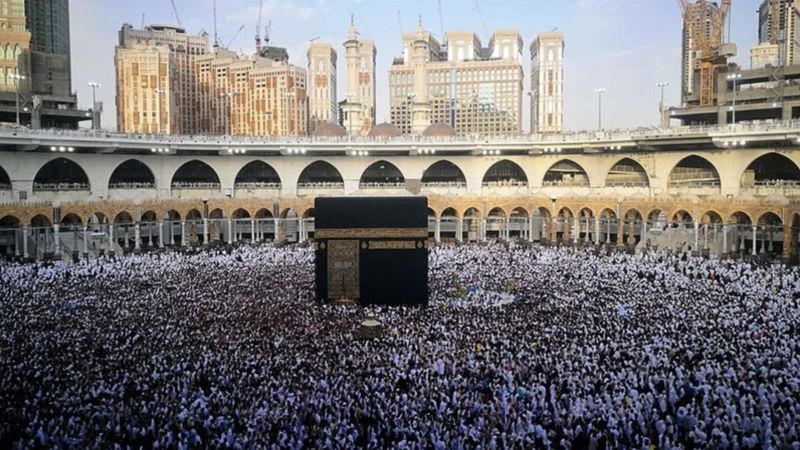 İran'dan umre seferleri 9 yıl sonra yeniden başladı