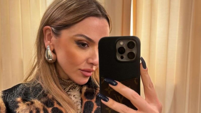 Başarısız aşklara inat: Hadise söz kesti