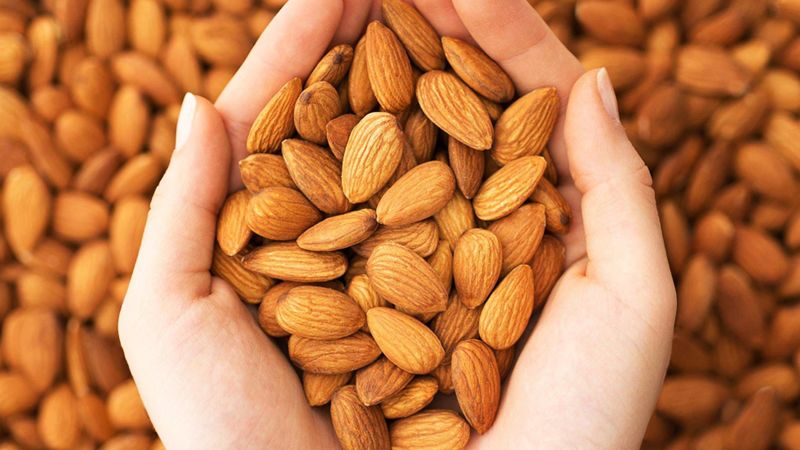 Her sabah bir avuç badem yiyin, o sorunlara elveda deyin