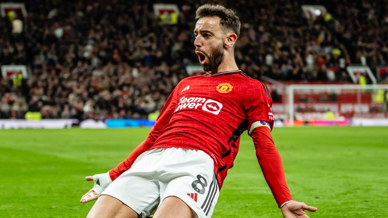 Manchester United, Sheffield United'ı 4 golle geçti