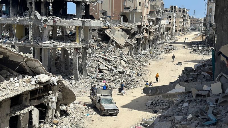 İsrail'in çekildiği Han Yunus'tan geriye enkaz kaldı