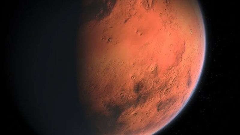 Örümceğe benziyor: Mars zemininde garip maddeler görüntülendi