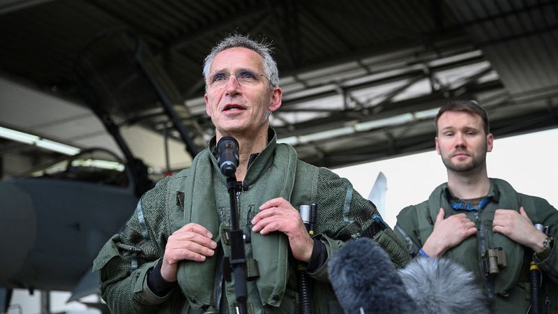 NATO Genel Sekreteri Stoltenberg: Ukrayna'nın kazanması için henüz çok geç değil