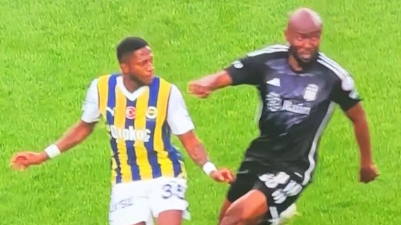 Beşiktaş derbide 10 kişi! Al Musrati kırmızı kart gördü