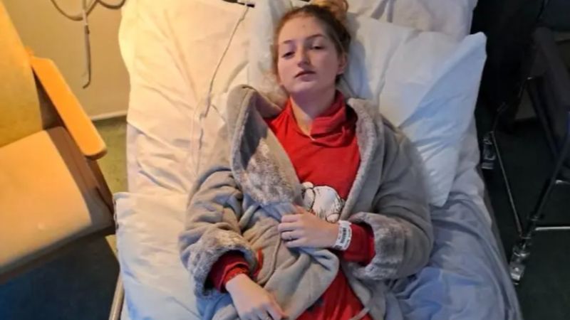 İngiltere'de antibiyotik kullanan genç kız felç geçirdi