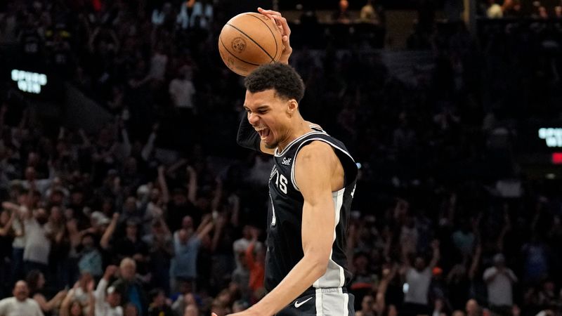 Victor Wembanyama, NBA'de yılın çaylağı seçildi